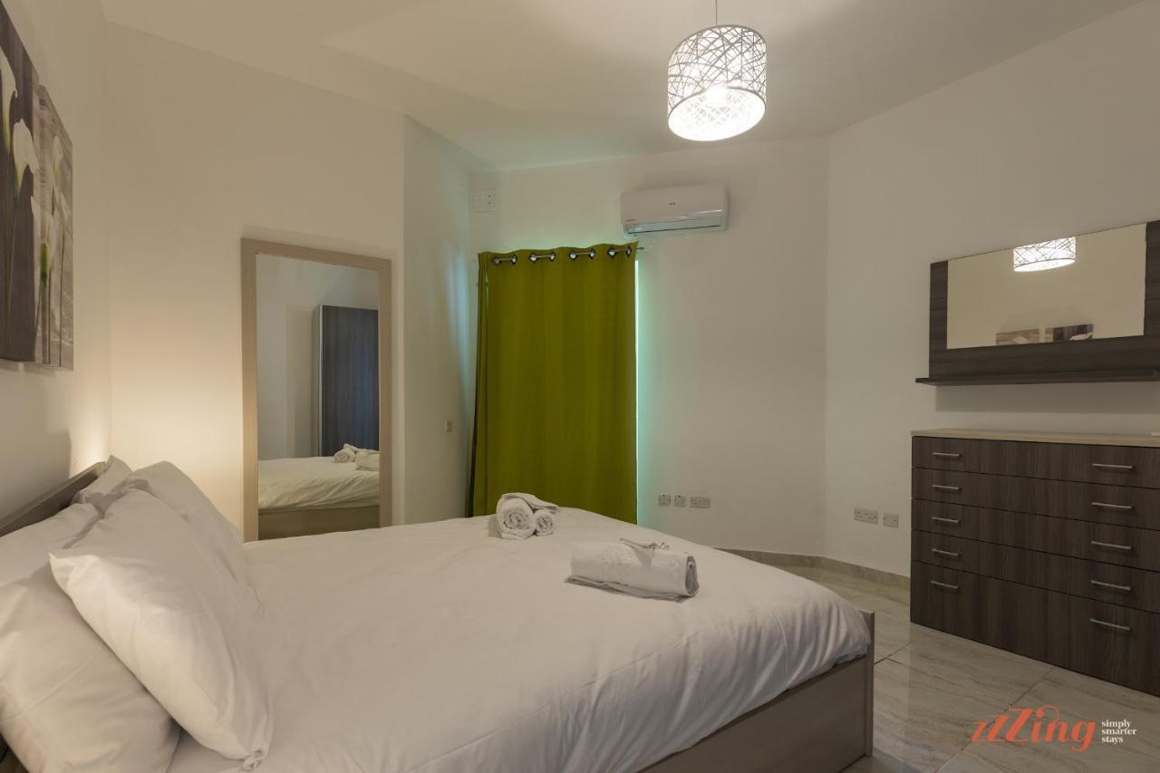 Ferienwohnung Sunny Penthouse Wterrace And Open Views St. Paul's Bay Exterior foto